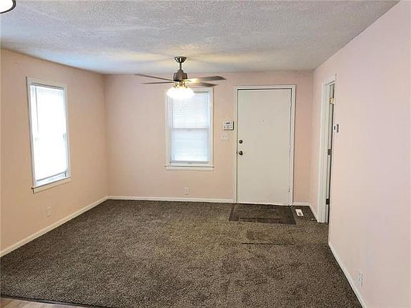 2nd image of 5541 Agnes Ave