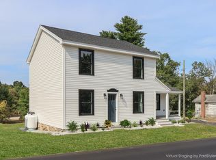 19 Old Manchester Rd, Raymond, NH 03077