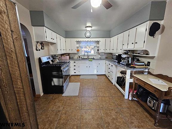 5th image of 4318 Pleasant Dr