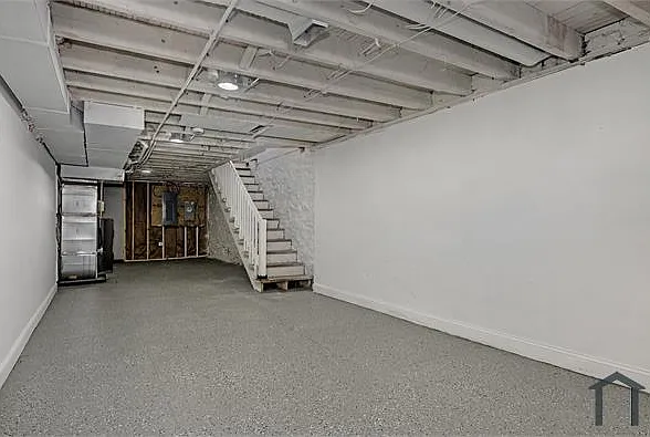 2533 Christian St — Photo 19