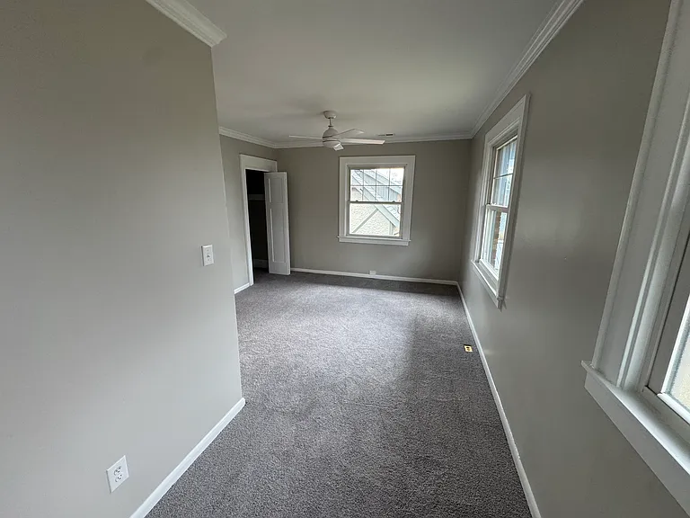 724 S Grand Ave — Photo 13