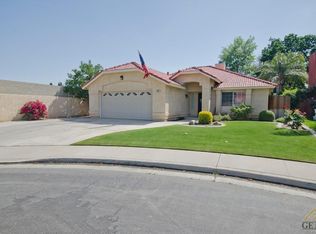 3500 Camino Minorca, Bakersfield, CA 93311