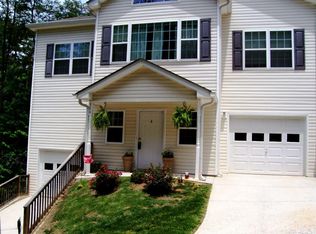 308 Pointe Cir, Dahlonega, GA 30533