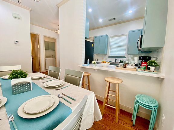 5th image of 5202 Crawford St APT 17