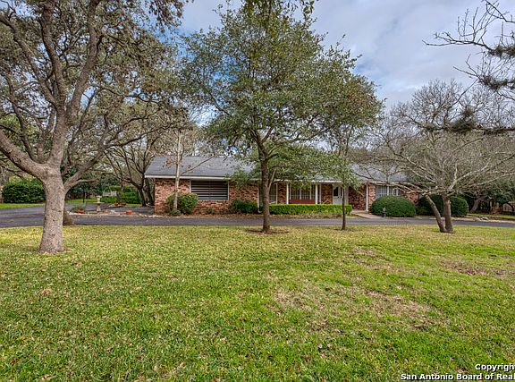 2nd image of 209 Fleetwood Dr