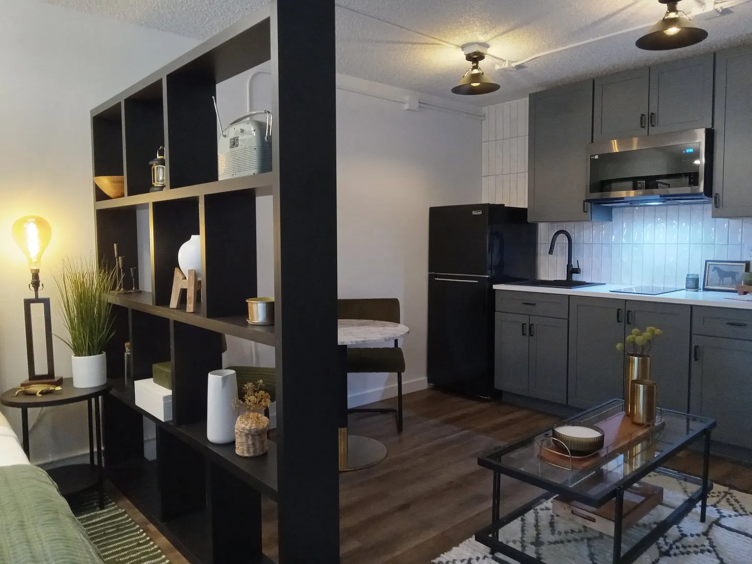 9 North — Photo 2