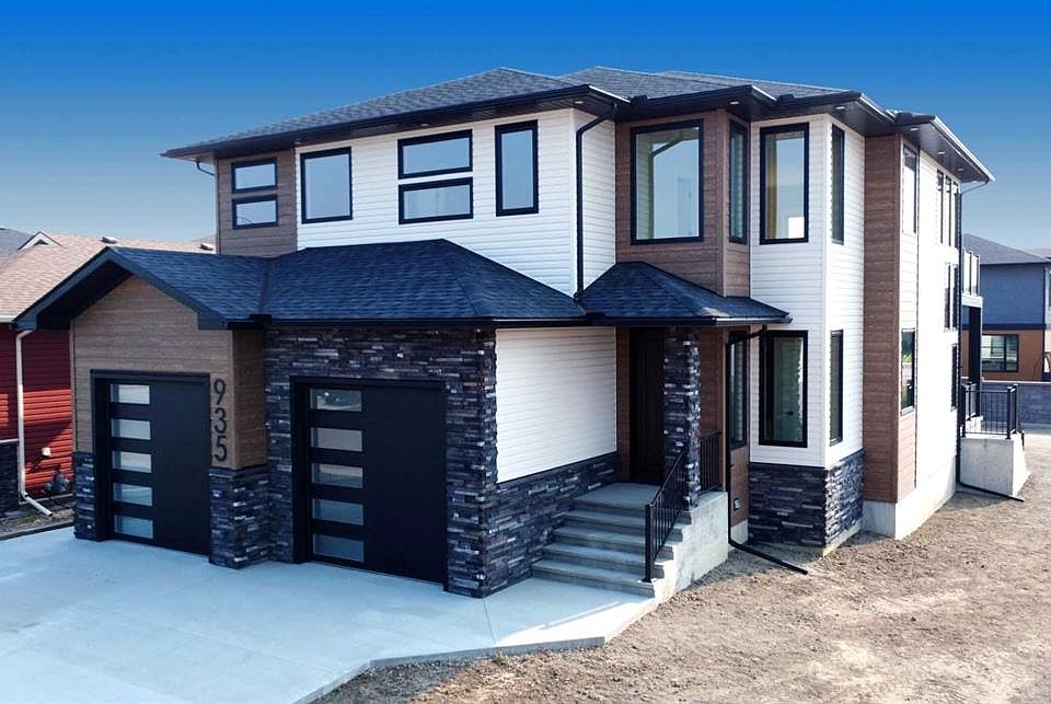 1st image of 935 W Maskell Pl SE