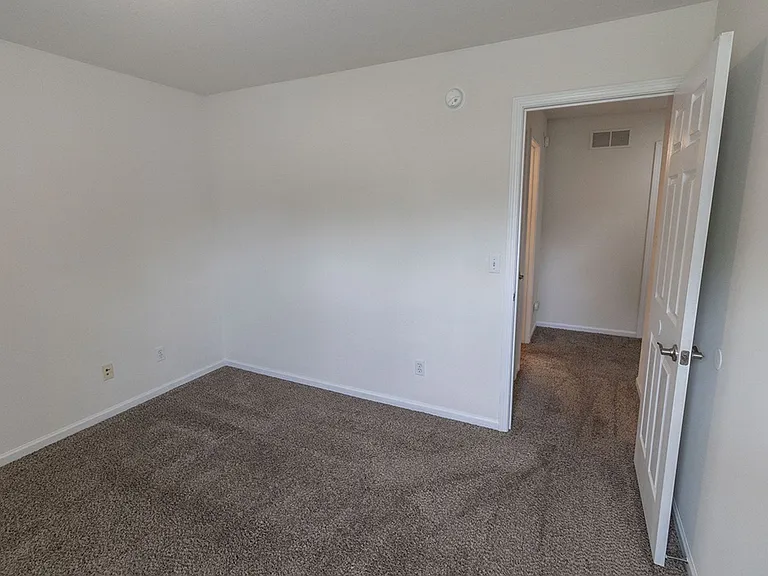 3306 Saint Charles Rd — Photo 27