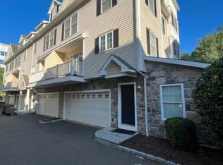 1707 Summer St #4, Stamford, CT 06905