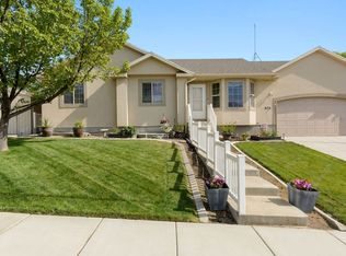 874 W Red Hen Rd, Saratoga Springs, UT 84045