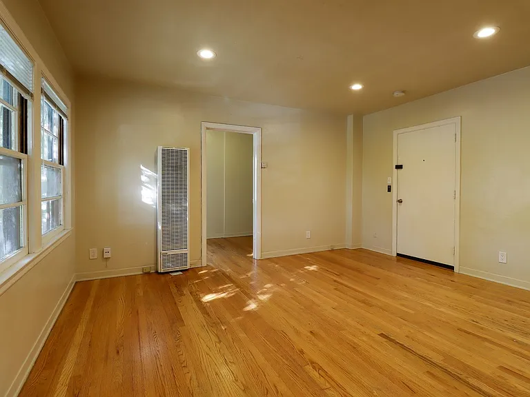 452 S 3rd Street — Photo 9