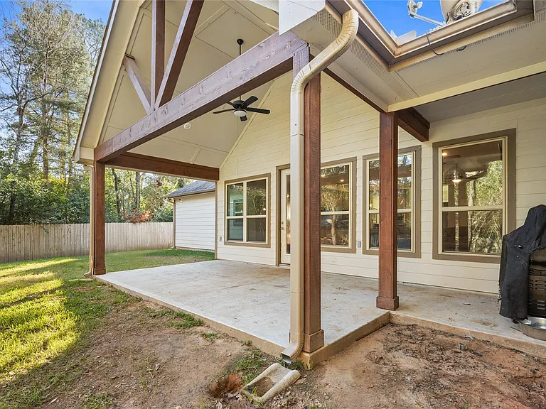 12140 Goliad Ln — Photo 26