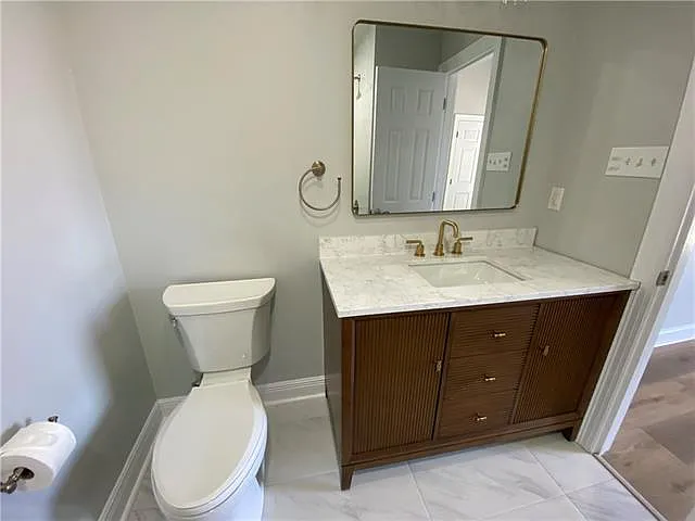 335 Deckbar Ave #B — Photo 18