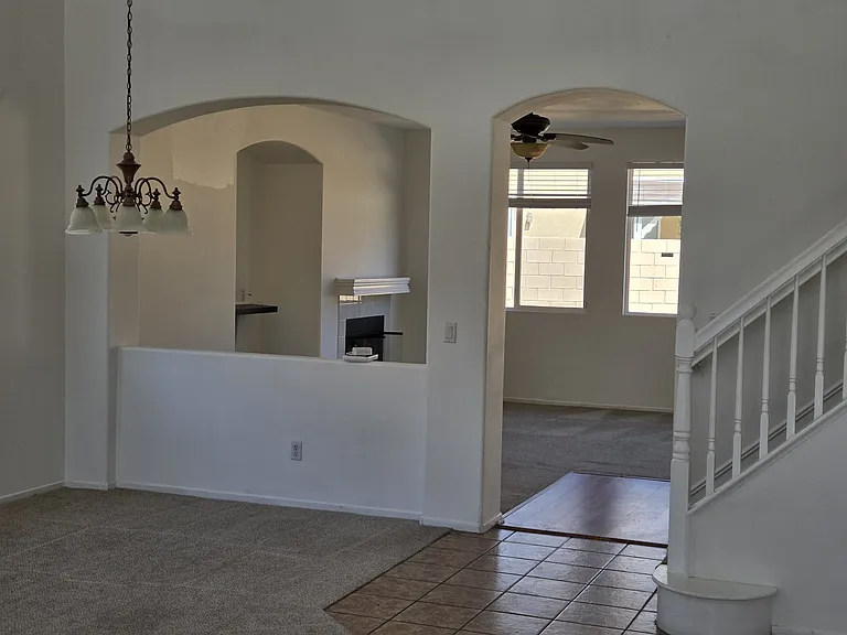 44528 Orchard Ln — Photo 2