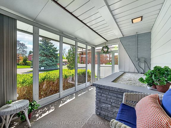 4th image of 8 Wallbridge Ct