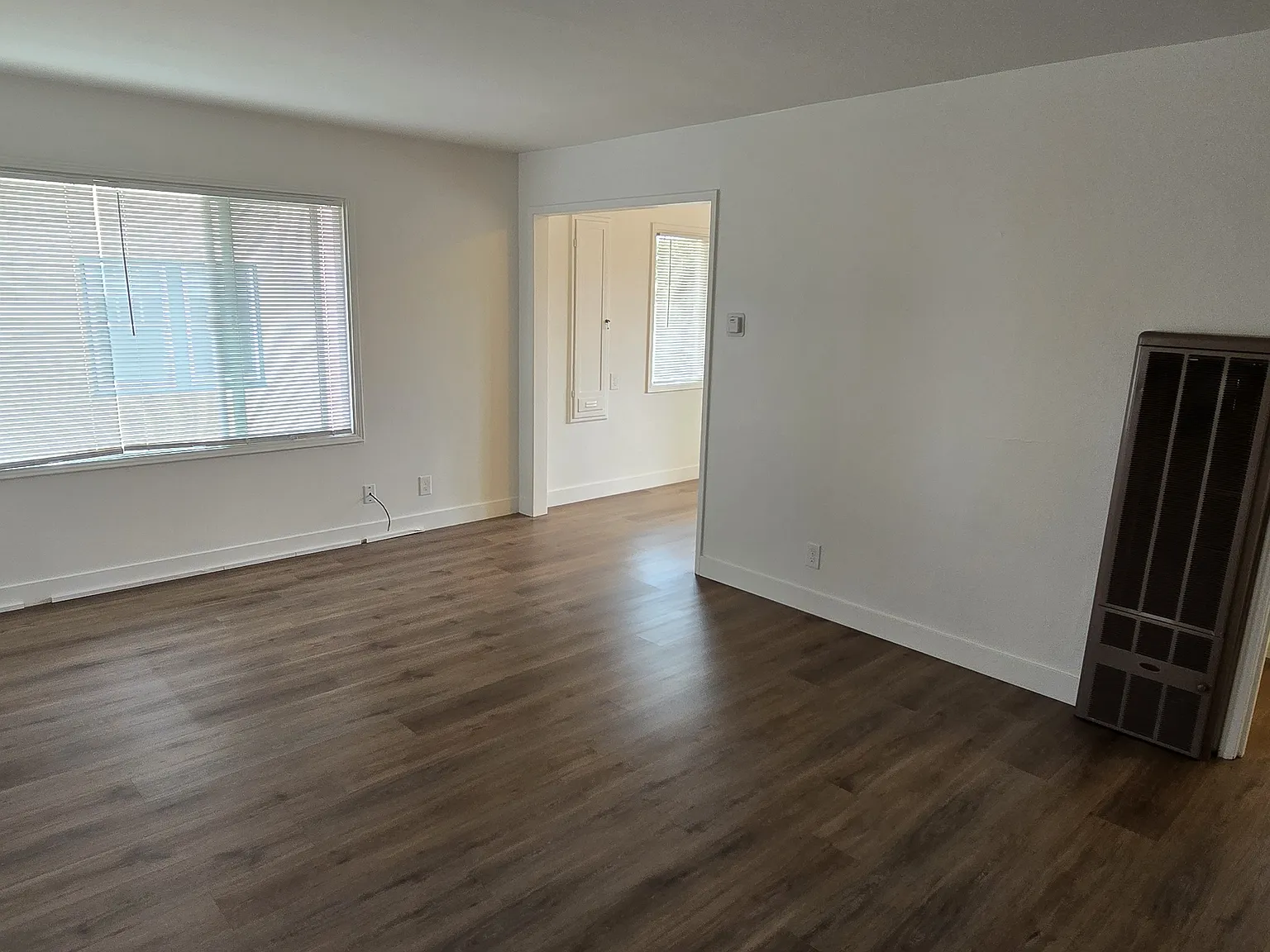 619 Vera Ave — Photo 2
