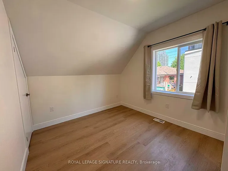 53 Bishop Ave #5 — Photo 10