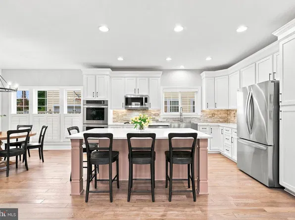 3283 Mulberry St, Edgewater, MD 21037