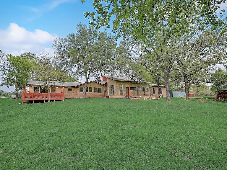 5511 N Dunlap Rd — Photo 73