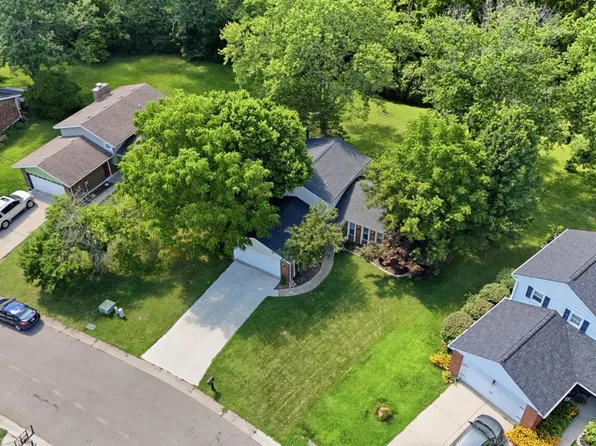 5216 Stirrup Ct, West Chester, OH 45069