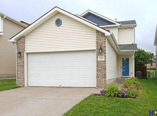 7252 N 19th St, Lincoln, NE 68521