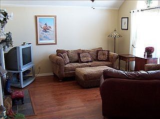 2nd image of 485 Sandy Knoll Dr