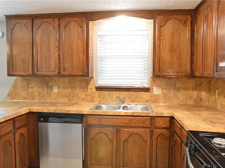 1054 Cumberland Mansion — Photo 7