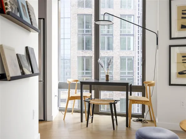 2385 3rd Avenue image 12 of 24