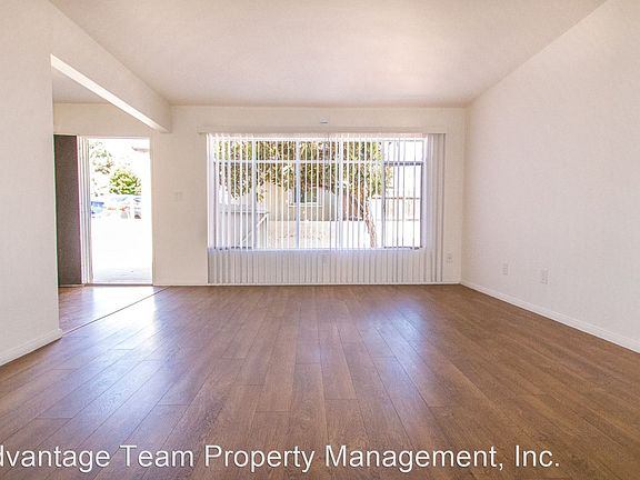 4th image of 1568 Chalcedony St