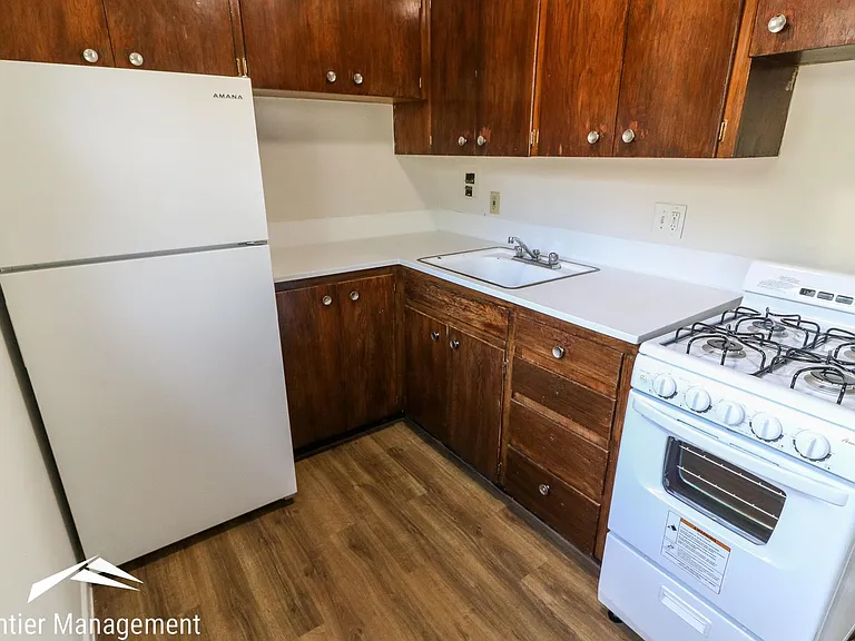 2326 Kraig Rd — Photo 2
