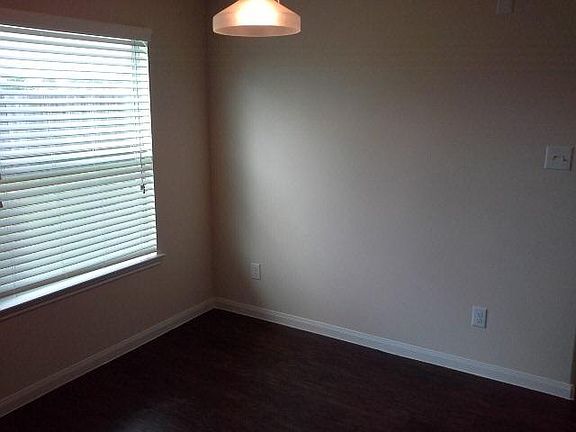 5th image of 7522 Deloache Ave