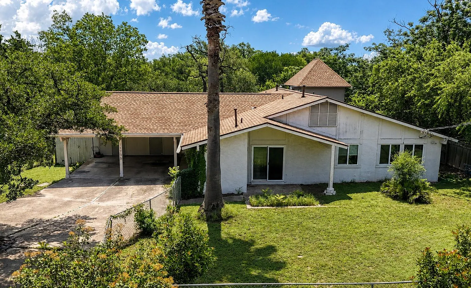 3 bed, 1.5 bath, 1200 sqft, $1,850 — Photo 1