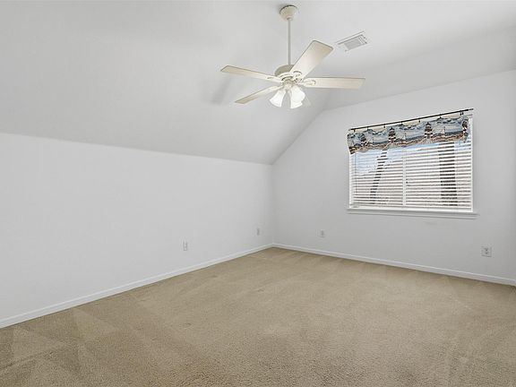 5th image of 102 Wimberly Way
