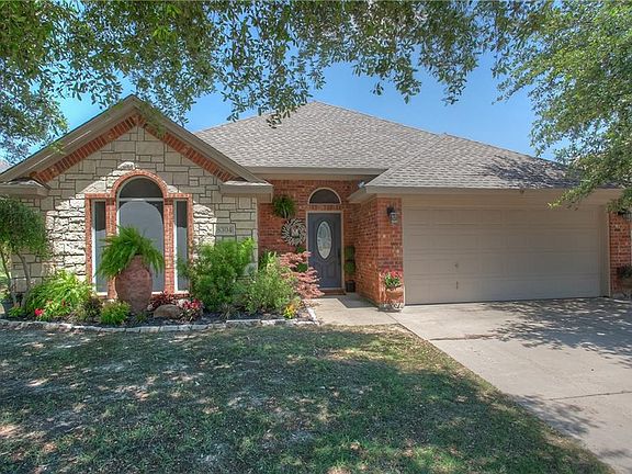 3rd image of 8304 Estandarte Ct