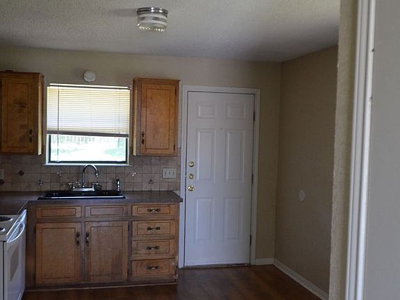 3rd image of 205 Horseshoe Dr #2B-1BA-816SQFT