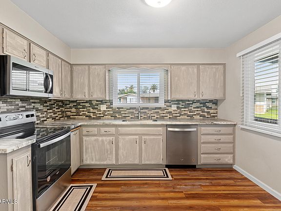 2nd image of 10401 W CORTE DEL SOL OESTE --