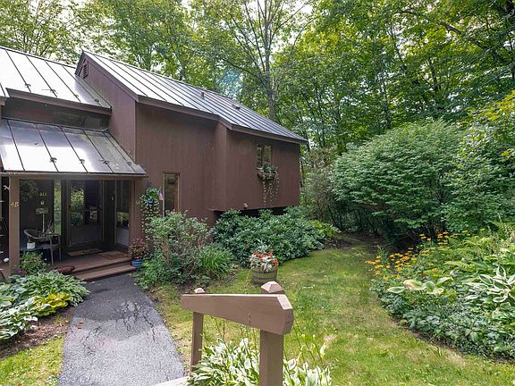 2nd image of 253 Old Quechee Road #4A