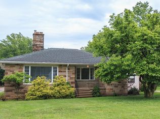 569 Bishop Rd, Highland Heights, OH 44143