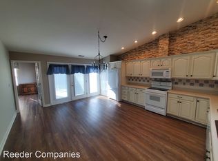 1627 Chestnut Dr #R, Crown Point, IN 46307