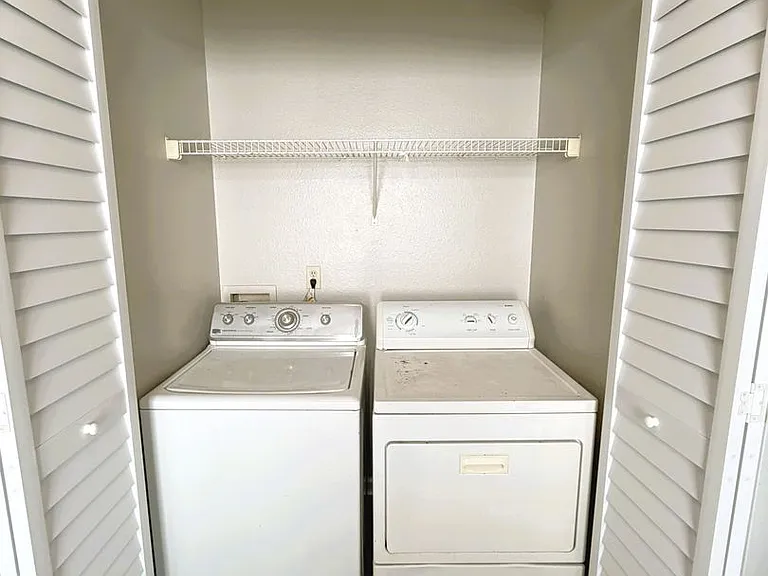 2708 Tess Cir — Photo 18
