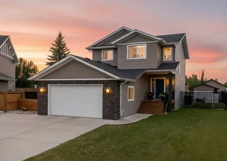 1st image of 1 E Churchill Pl