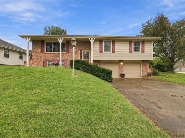 16312 E 38th St S, Independence, MO 64055