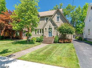 19982 Carolyn Ave, Rocky River, OH 44116