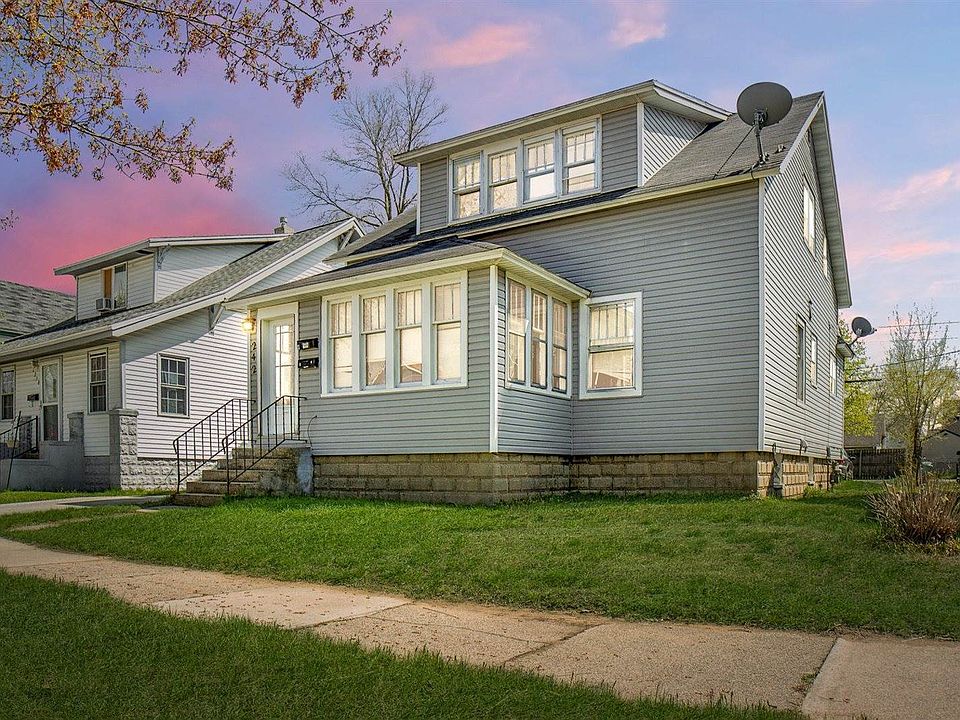 1st image of 242 W 17th St