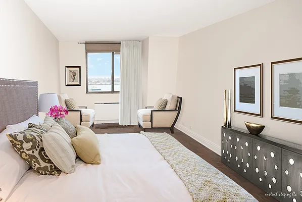 Sold by Luxury Habitat | media 2