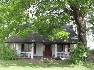 311 S Church St, Adams, TN 37010