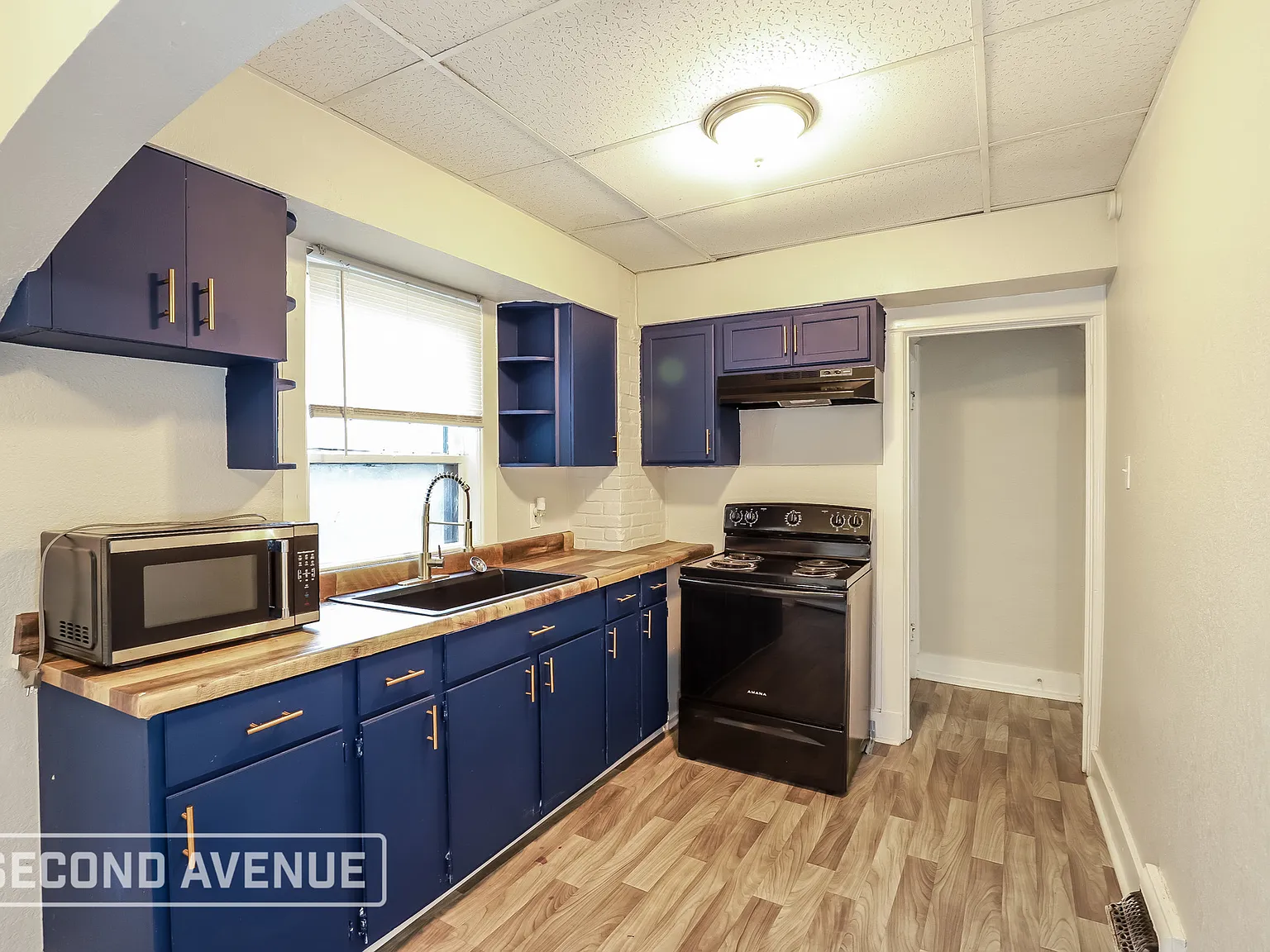 3 bed, 1.0 bath, 1305 sqft, $1,195 — Photo 3