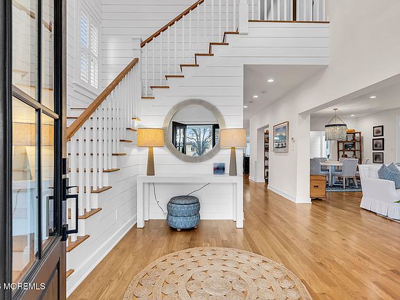 3rd image of 208 Salem Avenue