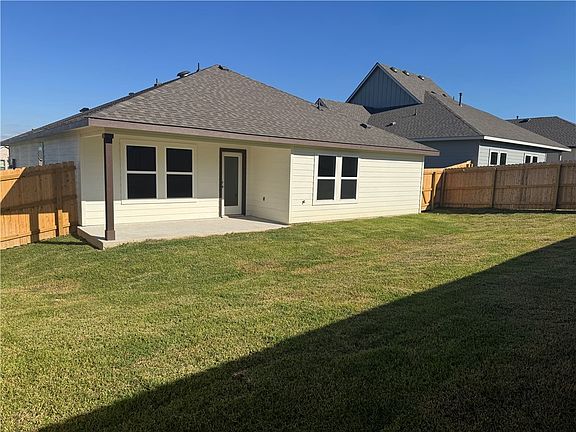 3rd image of 1717 Robinson Dr