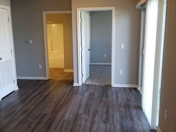 5th image of 10516 Dorset Dr Unit 21